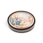 TABACCHIERA IN TARTARUGA E ORO CON MINIATURA, XIX SECOLO