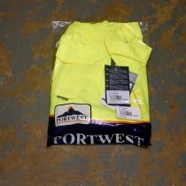Portwest yellow shorts, size L x36. Not available for in-house P&P. THIS LOT MUST BE COLLECTED BY