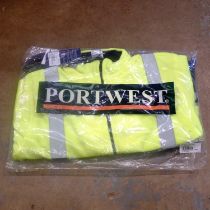 Two tone yellow fleece jackets, size XL x10. Not available for in-house P&P. THIS LOT MUST BE