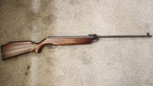 SMK .22 break barrel air rifle. Not available for in-house P&P. Proof of age may be required to