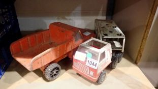 Tonka 60's car carrier and orange dumper truck. Not available for in-house P&P