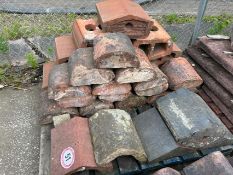 Approx. 30 assorted coping inc. terracotta