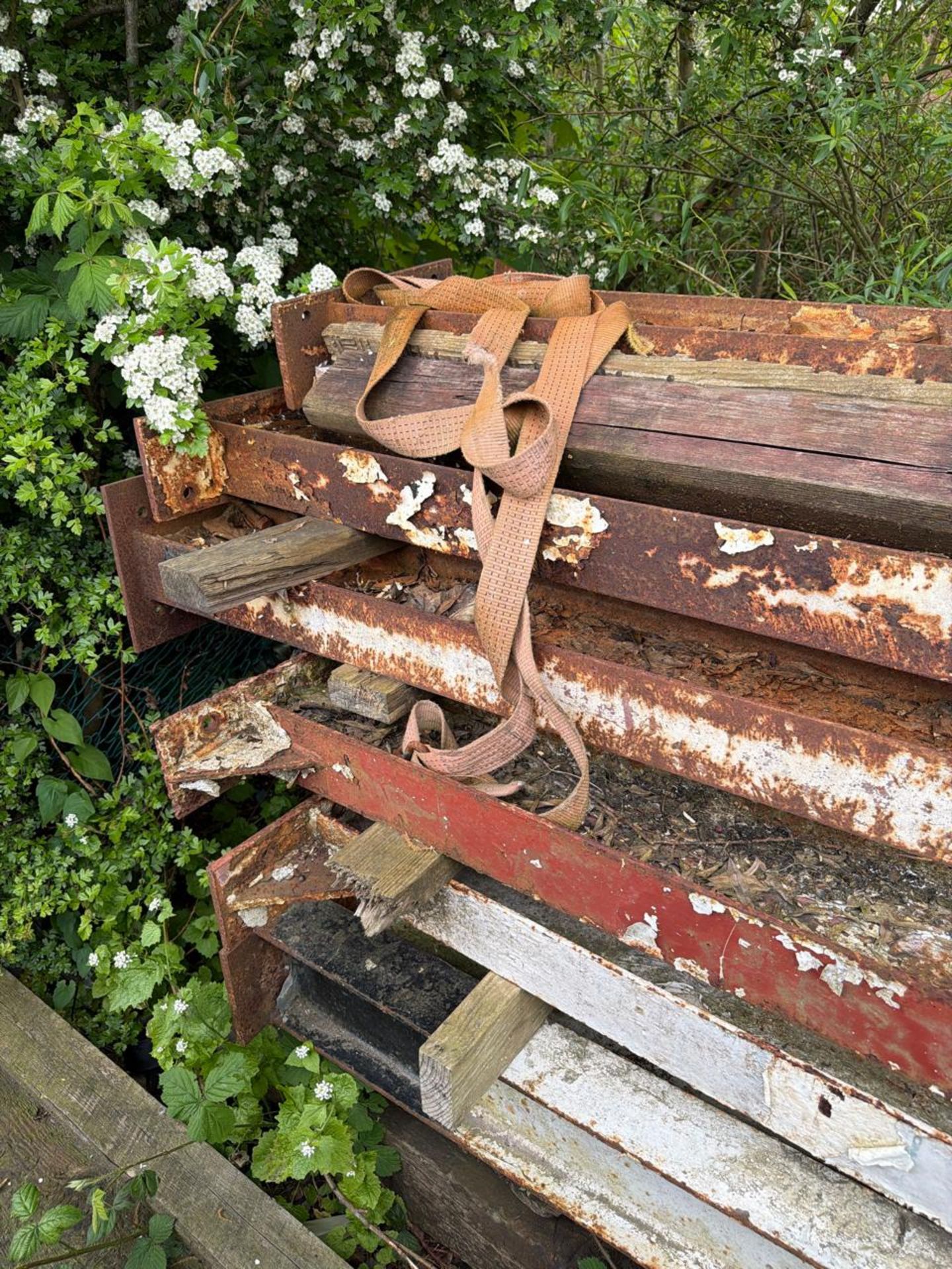 Approx 22 19th C Cast iron girders (RSJs) , various lengths, largest 257cm l x 10cm w (from web) x - Image 5 of 5