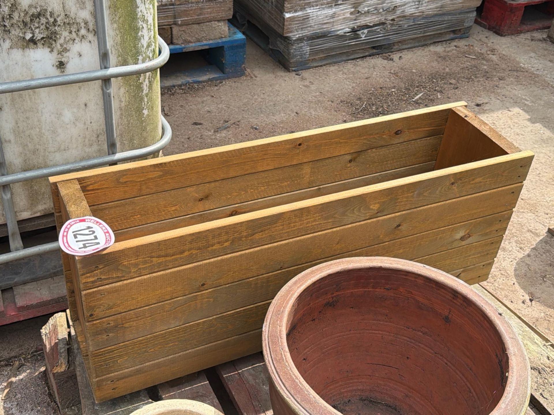 Wooden planter, 92cm l x 23cm w x 40cm h