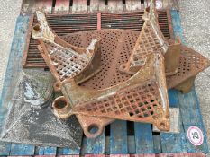 Assorted cast iron and metal pieces inc. spiral staircase steps