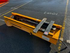 FORKLIFT CARRIAGE