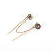 Historischer Kragenstecker.