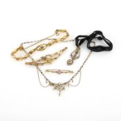 Konvolut 5 Teile Modeschmuck um 1900.