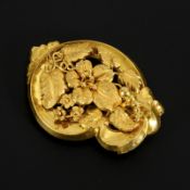 Floral gestaltete, historische Anhänger-Brosche.