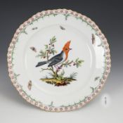Teller mit Vogel- und Insektenmalerei. KPM Berlin.
