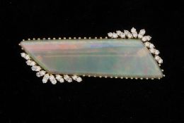 Opal-Diamant-Brosche.