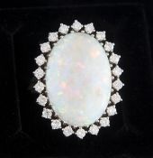 Großer Opal-Diamant-Ring.
