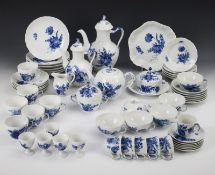 Kaffee-, Mokka- und Teeservice "Blaue Blume". Royal Copenhagen.