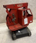 A vintage tinplate Tri-Ang 'Jones KL 44' crawler yard crane.