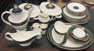 A 'Carlyle' pattern part dinner service.