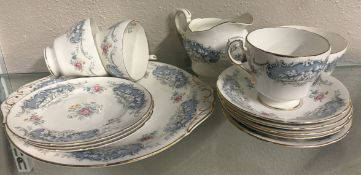 PARAGON: A 'Dubarry' part tea service.