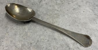 A 17th Century Provincial silver trefid spoon. Marked to bowl. Circa 1670. Approx. 45 grams. Est. £