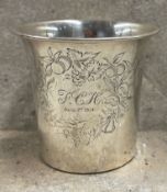 A French engraved silver beaker. Marked to base. Approx. 70 grams. Est. £150 - £200.