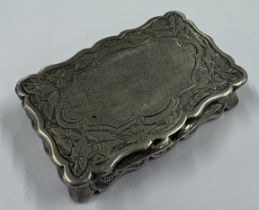 A Victorian silver snuff box. Birmingham 1878. By George Unite. Approx. 42 grams. Est. £150 - £200.
