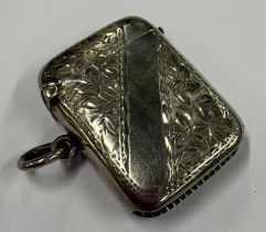 An Edwardian silver vesta case with engraved decoration. Birmingham 1915. Approx. 20 grams. Est. £30