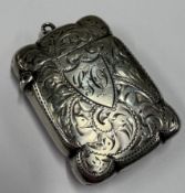 An attractive silver vesta case with engraved decoration. Approx. 20 grams. Est. £35 - £40.