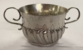 An 18th Century Queen Anne silver toy porringer. London 1703. By S Coleman. Approx. 18 grams.