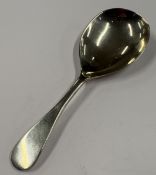 A silver caddy spoon. Birmingham 1972. Approx. 16 grams. Est. £30 - £40.