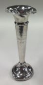 CHESTER: A small silver spill vase. 1904. By HM. Approx. 55 grams of gross weight. Est. £20 - £30.
