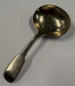 A Victorian silver caddy spoon with engraved decoration to bowl. London 1851. Approx. 12 grams. Est.