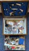 A quantity of costume jewellery.
