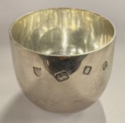 A silver tumbler cup. London 1969. Approx. 103 gra