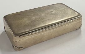 A clean Victorian silver snuff box. Birmingham 184