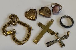 A 9 carat back and front locket etc.