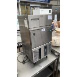+VAT 40cm Hoshizakii model IM30CNEHC25 bench top ice machine