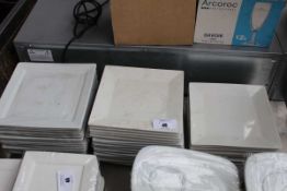 +VAT Approx. 40x 25cm square dinner plates