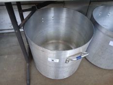 +VAT Large 45cm diameter aluminium cook pot with 2x handles