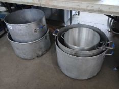 +VAT 5x various sized large twin-handled aluminium cookpots