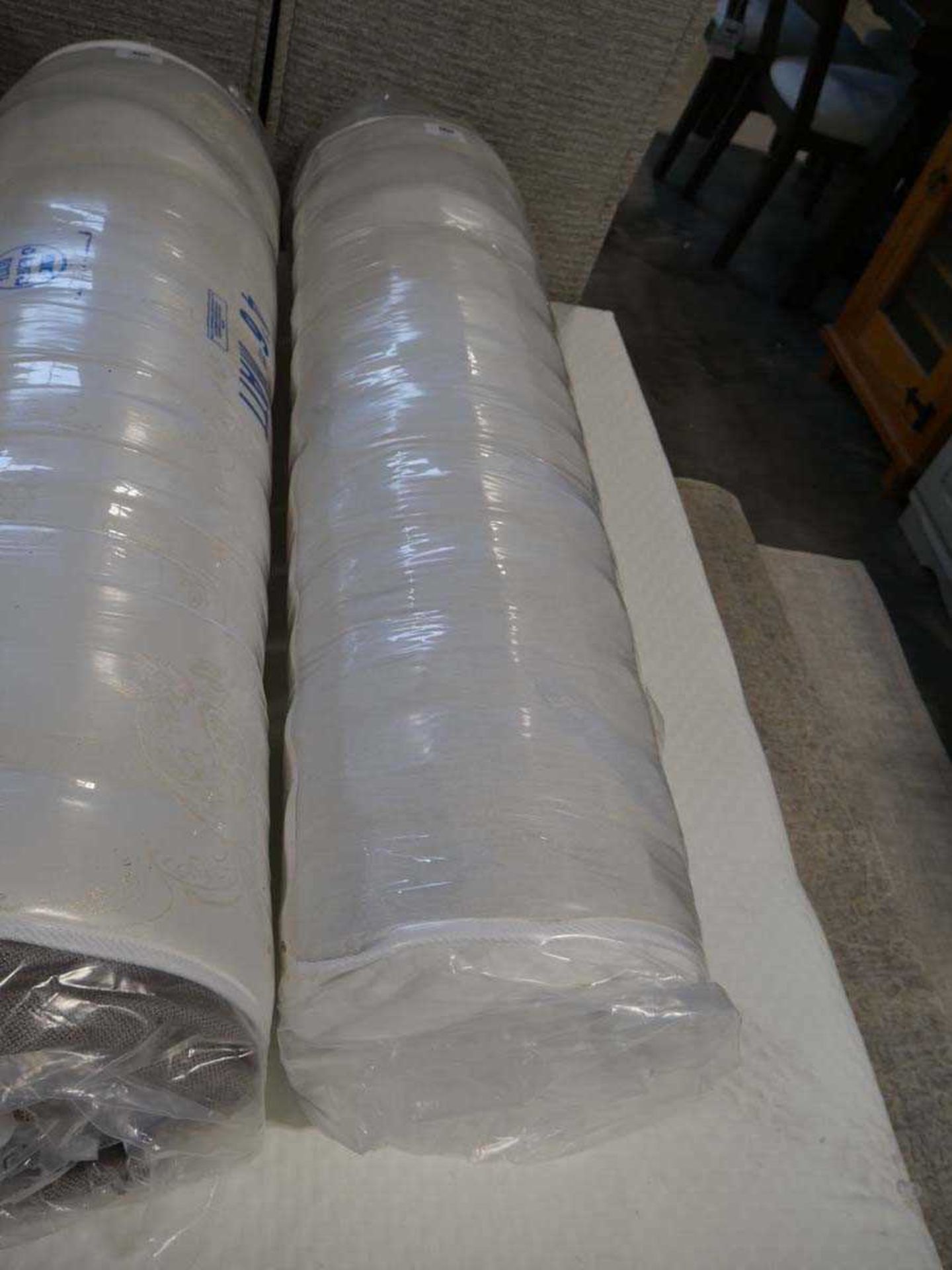 +VAT Rolled double mattress
