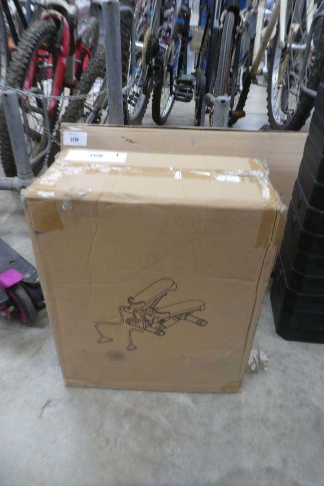 +VAT Boxed exercise machine