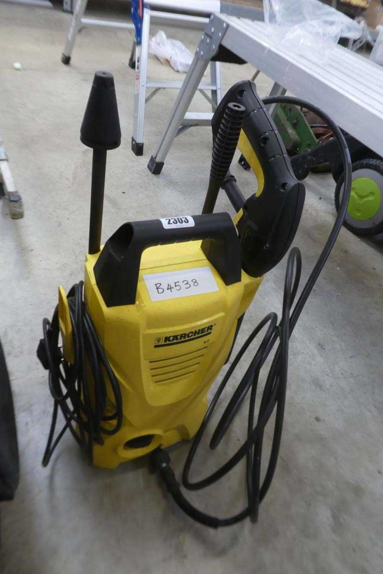Kärcher K2 pressure washer with hose, lance and attachments