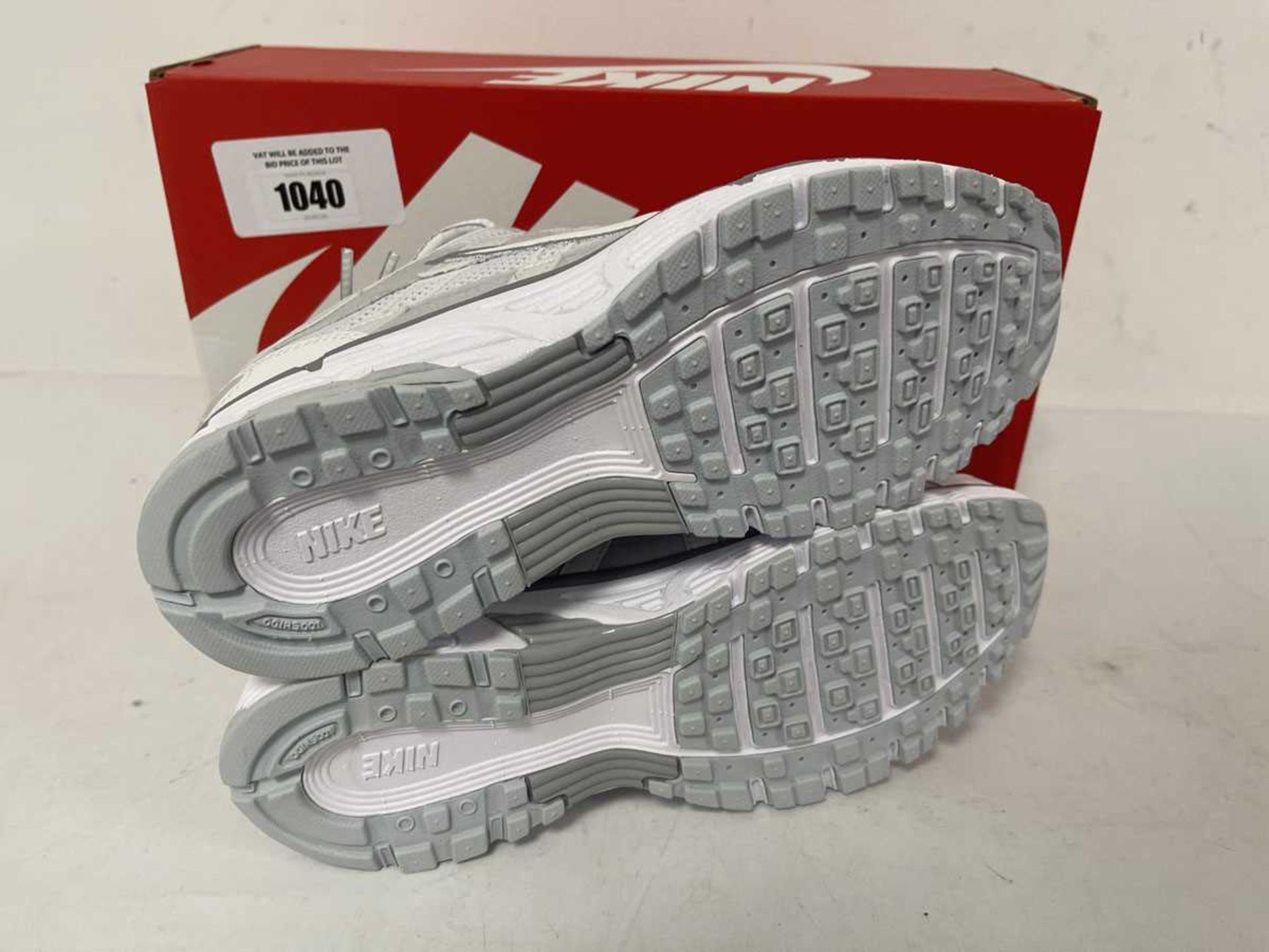 Mike Vat R +VAT Nike UK5 P-6000 trainers in white - boxed