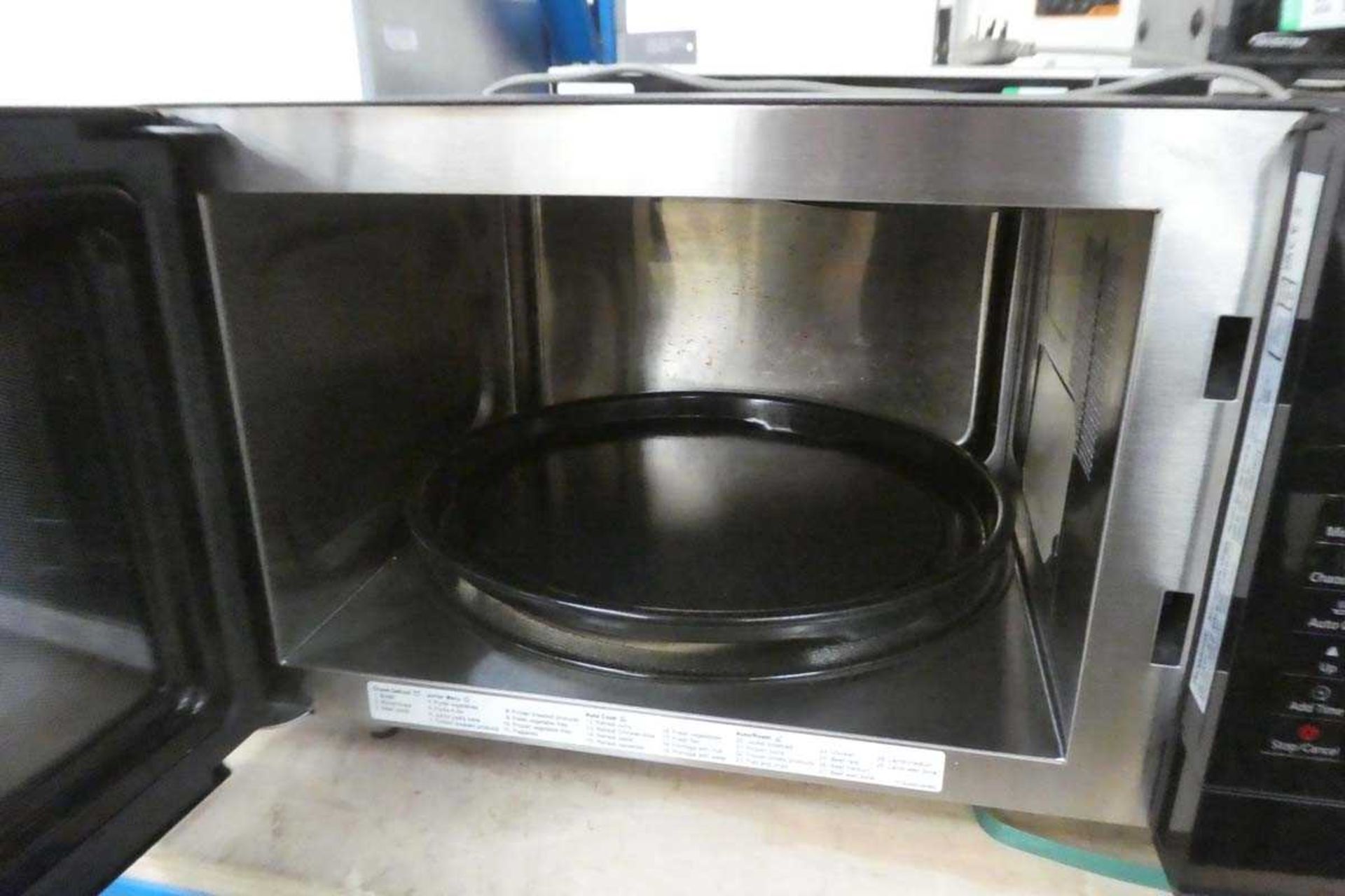 +VAT Panasonic Invertor microwave NN-CT56JB in black - Image 2 of 2