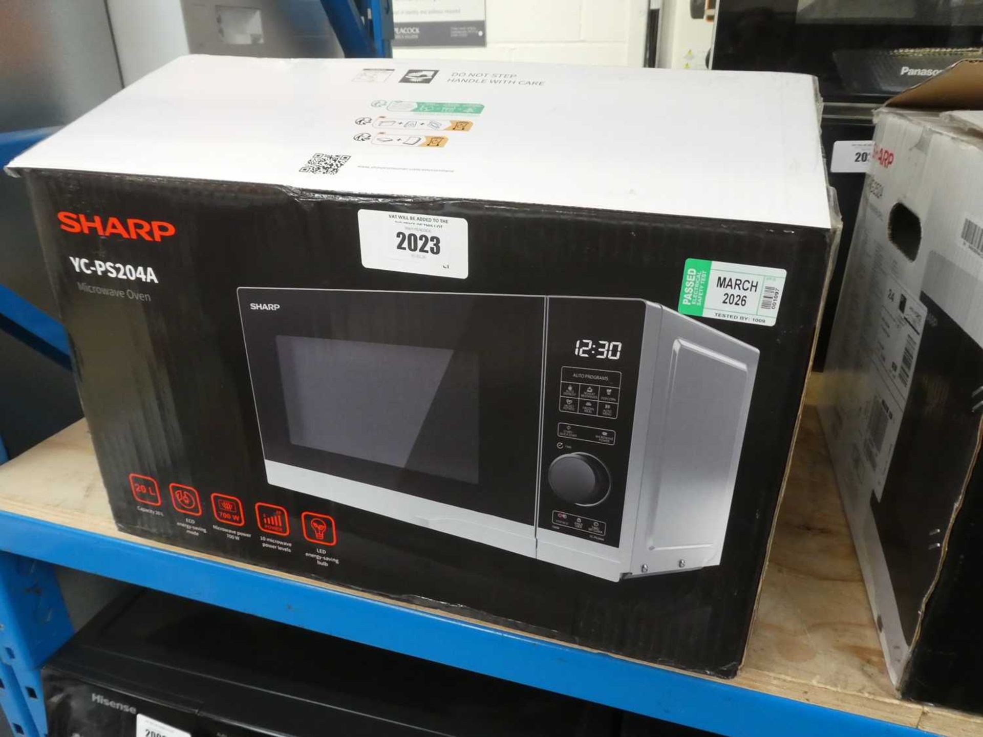 +VAT Boxed Sharp YC-PS204A microwave oven