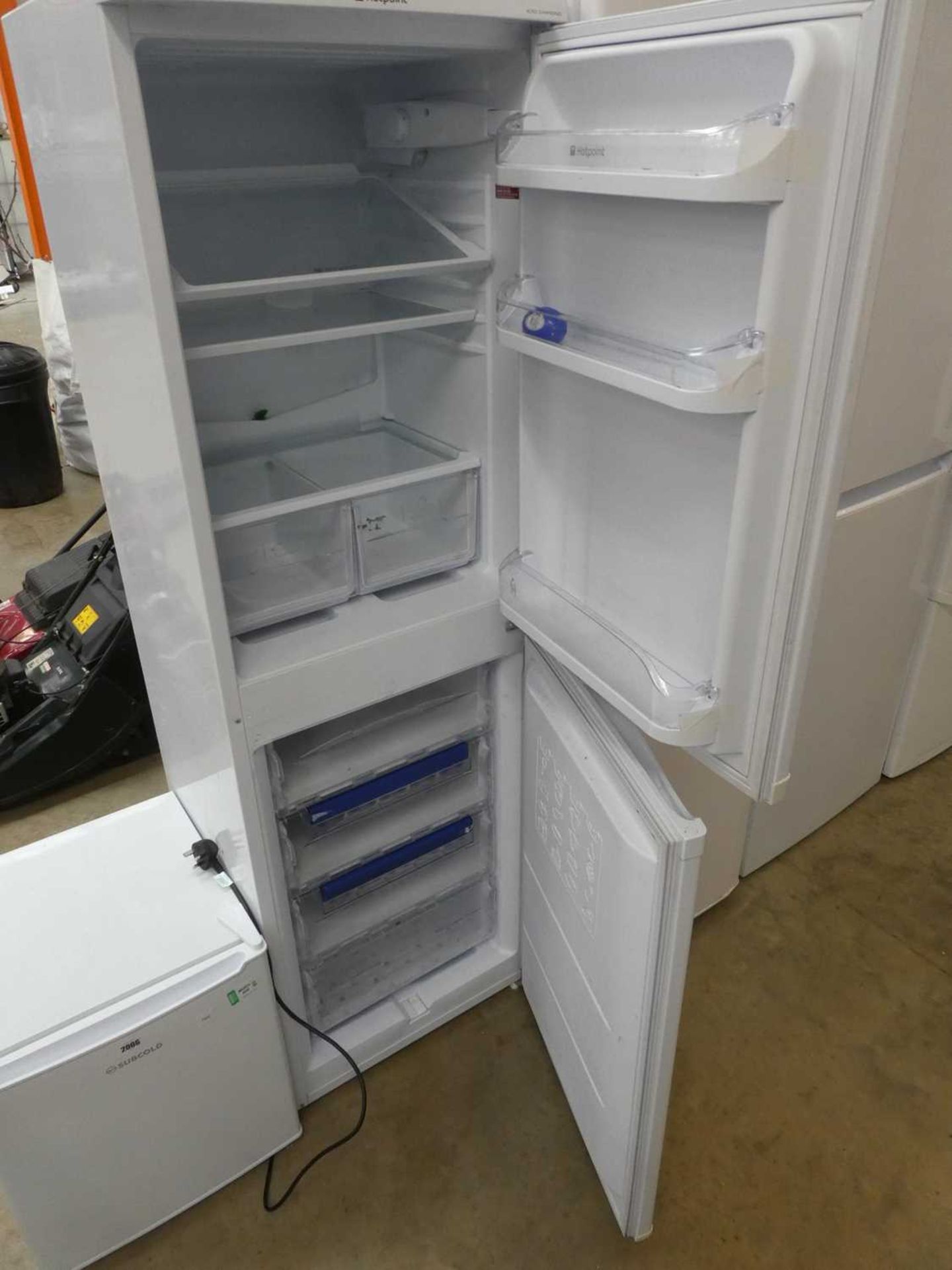 Hotpoint Iced Diamond upright fridge freezer in white - Image 2 of 2