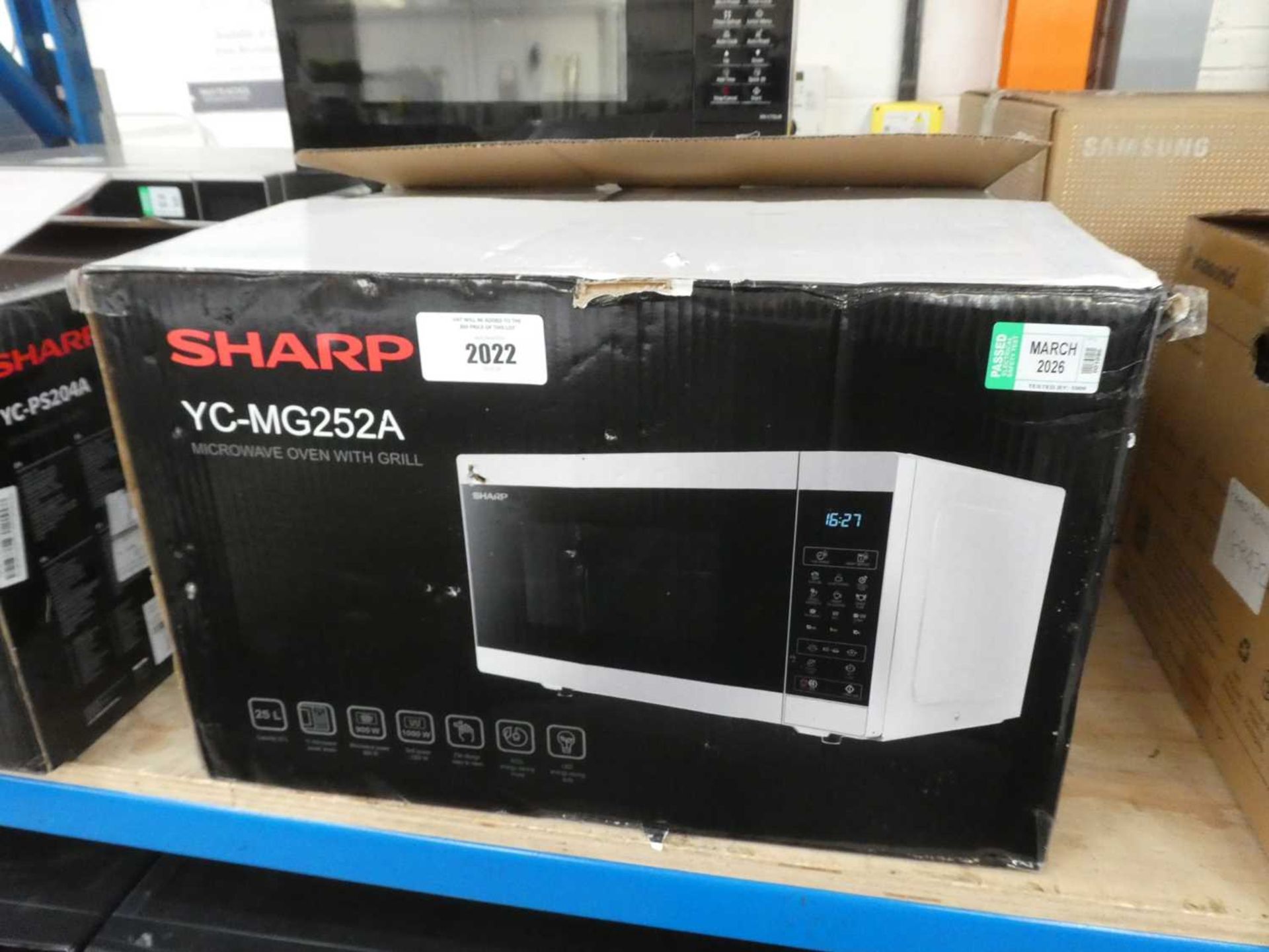 +VAT Boxed Sharp YC-MG252A microwave oven
