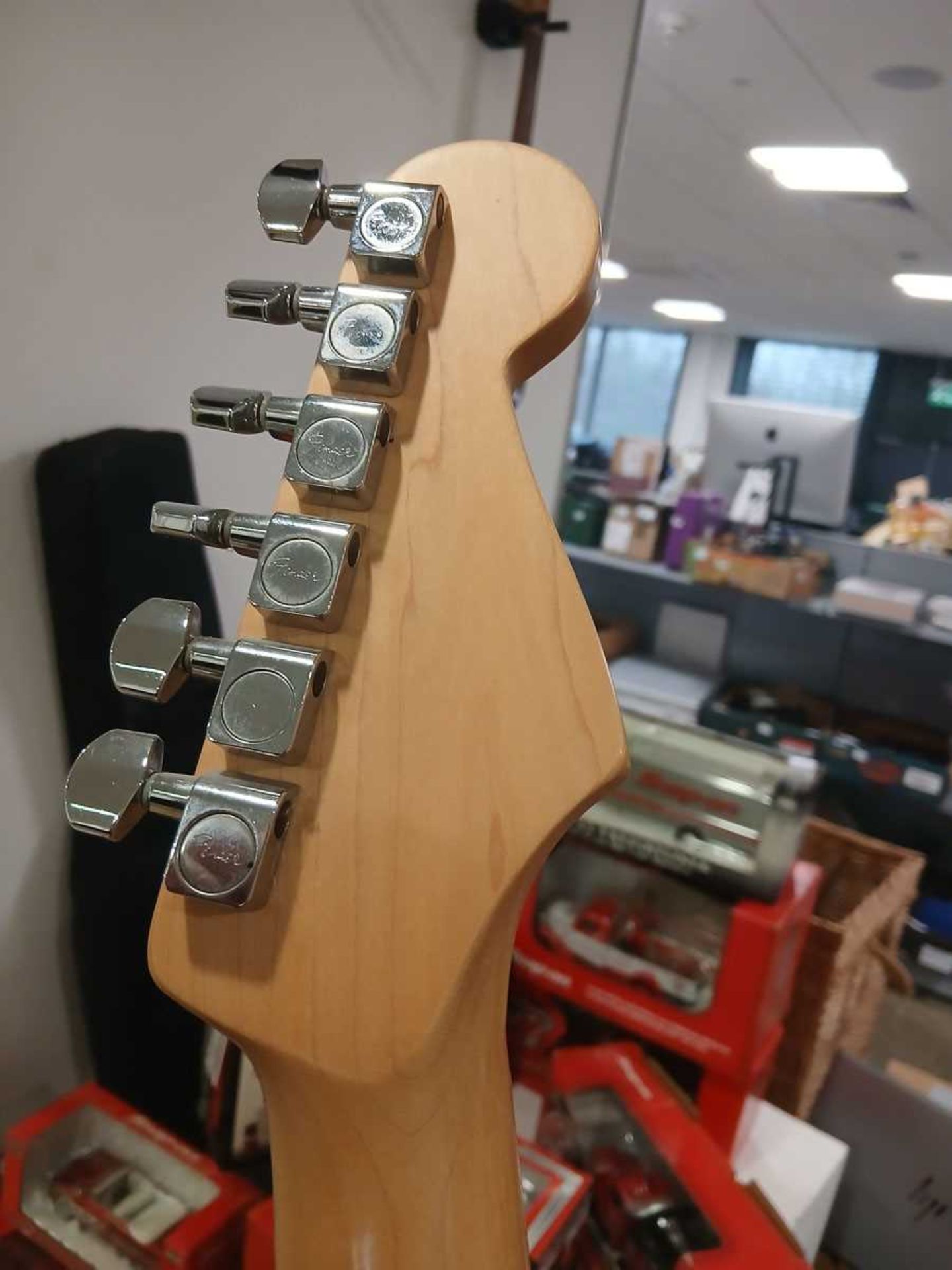 +VAT Fender Stratocaster left handed 6 string electric guitar with seymour duncan pickups in black - Image 3 of 4