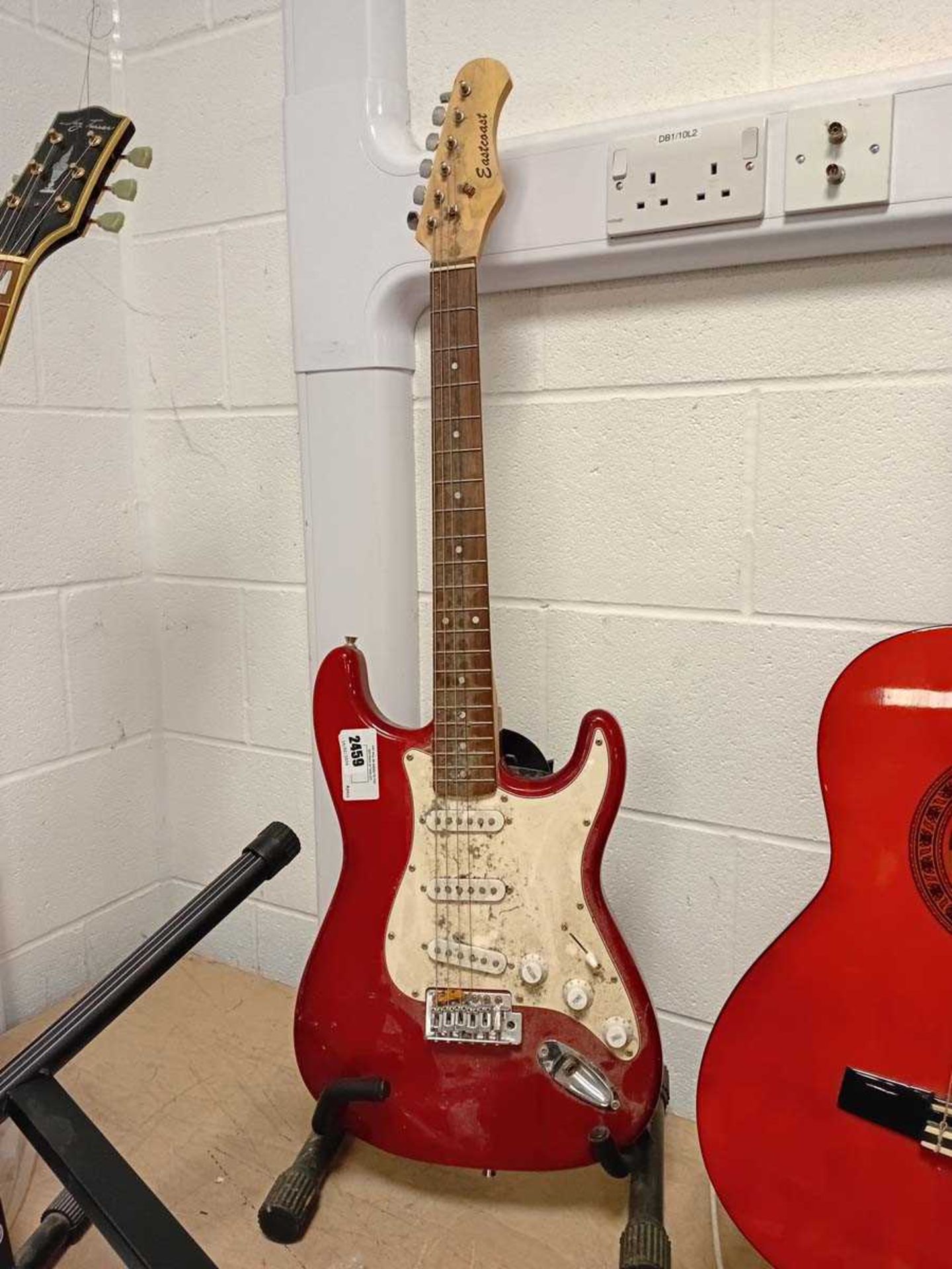 +VAT East Coast 6 string electric guitar with 2 strings missing's
