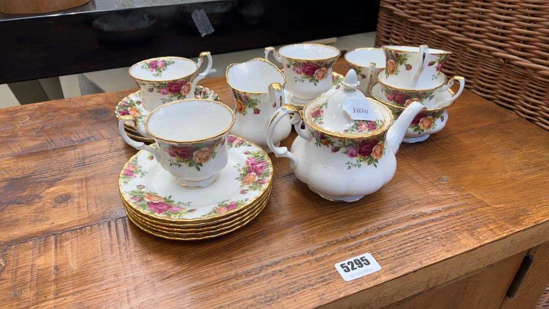 Quantity of Old Country Rose patterned crockery - Image 2 of 8
