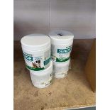 +VAT 4 tubs of Vet's Best senior and junior pet treats