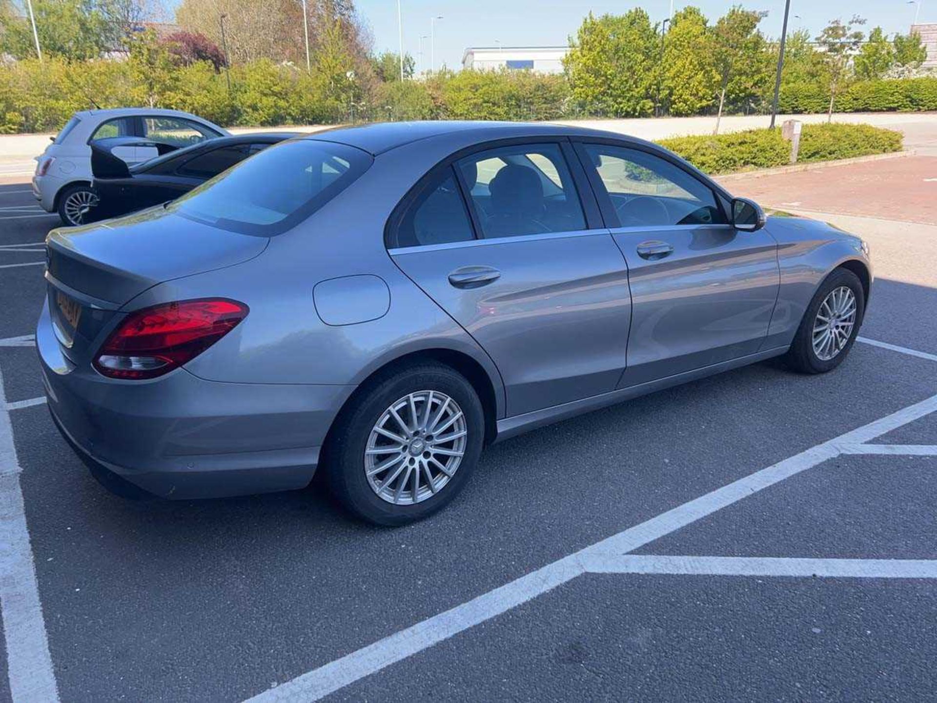 (WO15 BKV) 2015 Mercedes-Benz C-Class C300h SE Executive Auto 4-door ...